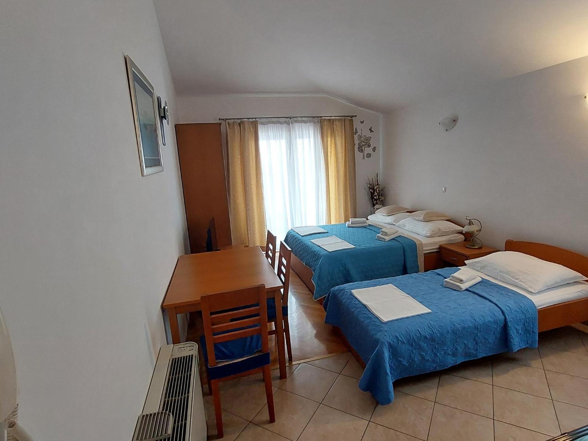 Apartmani Katarina Makarska Oda fotoğraf