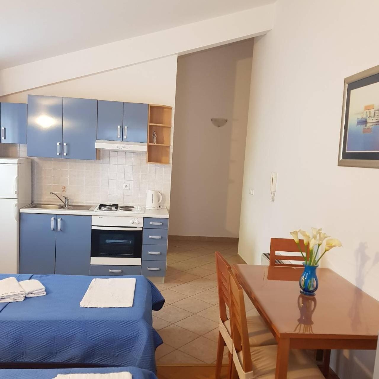 Apartmani Katarina Makarska Oda fotoğraf